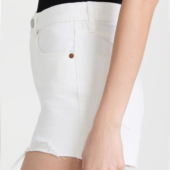 BLANK NYC Shorts- Head In The Clouds Shorts- White; size 24 - Picture 4 of 5